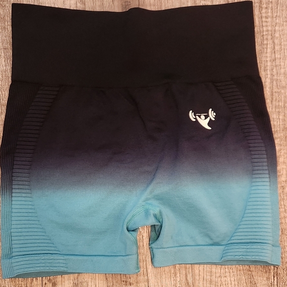 Power Gym High Waist Booty Scrunch Ombre Athletic Shorts Med - Picture 3 of 7